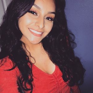 Meet your Posher, Magally